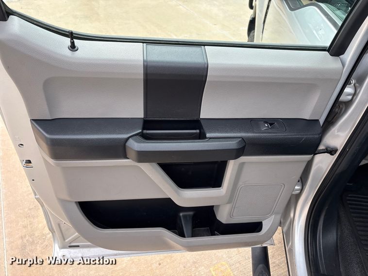 image for item EW0362 2019 Ford F250 Super Duty Crew Cab pickup truck