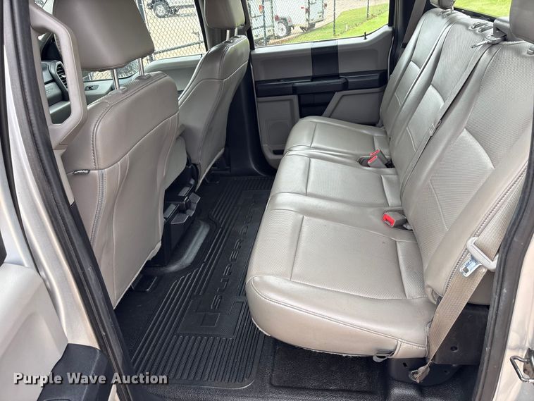 image for item EW0362 2019 Ford F250 Super Duty Crew Cab pickup truck