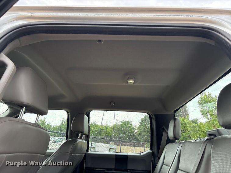 image for item EW0362 2019 Ford F250 Super Duty Crew Cab pickup truck
