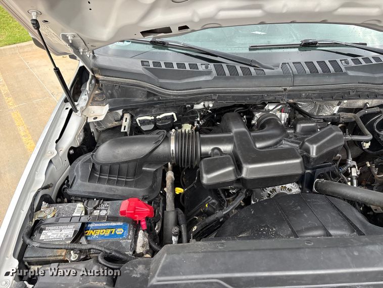 image for item EW0362 2019 Ford F250 Super Duty Crew Cab pickup truck