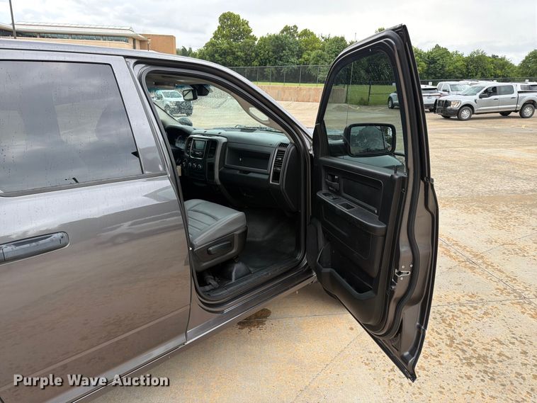 image for item EW0364 2019 RAM 1500 Ext. Cab pickup truck