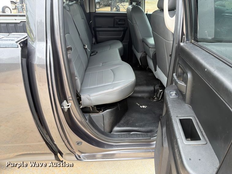 image for item EW0364 2019 RAM 1500 Ext. Cab pickup truck
