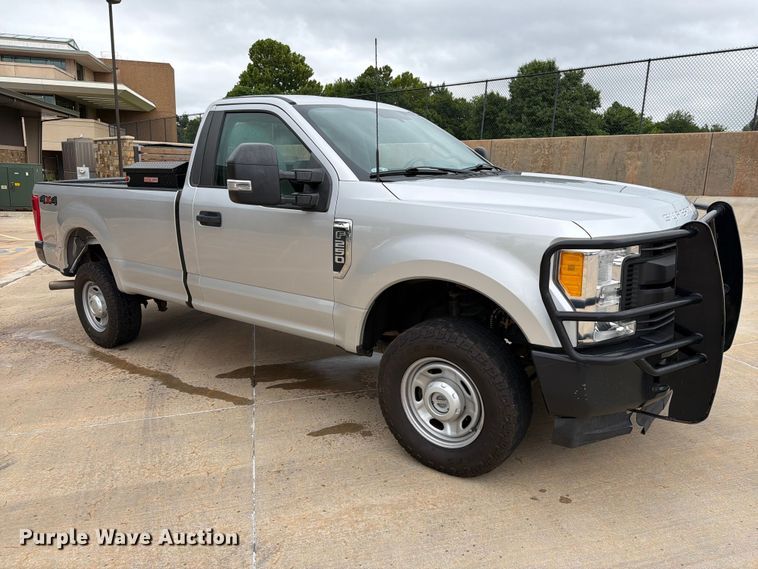image for item EW0367 2017 Ford F250 Super Duty pickup truck