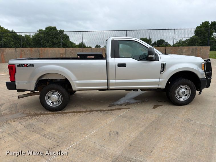 image for item EW0367 2017 Ford F250 Super Duty pickup truck