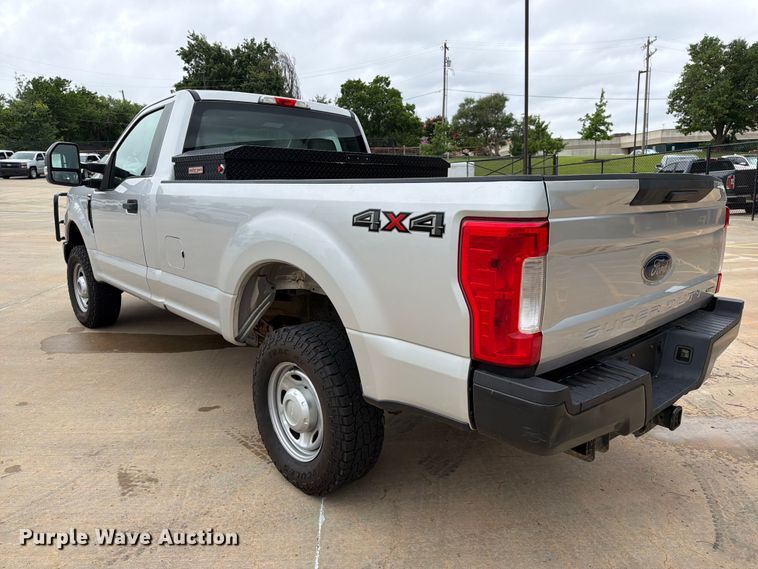 image for item EW0367 2017 Ford F250 Super Duty pickup truck