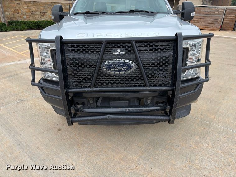 image for item EW0367 2017 Ford F250 Super Duty pickup truck