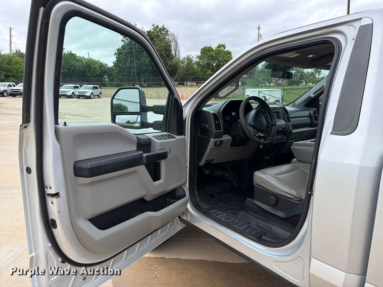 image for item EW0367 2017 Ford F250 Super Duty pickup truck
