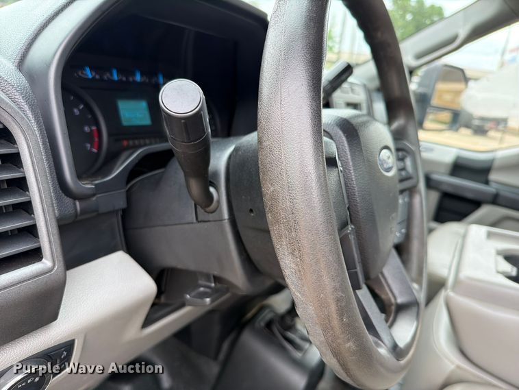 image for item EW0367 2017 Ford F250 Super Duty pickup truck