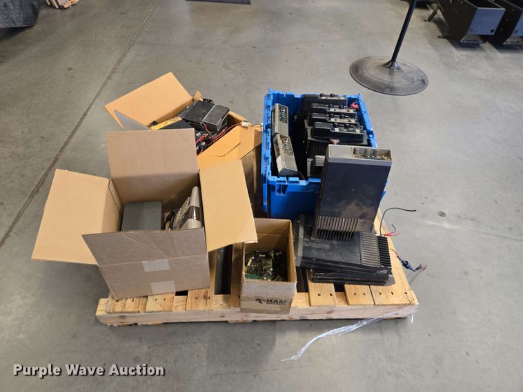 image for item EW0369 Kenwood/Midland/Securicor Radio equipment