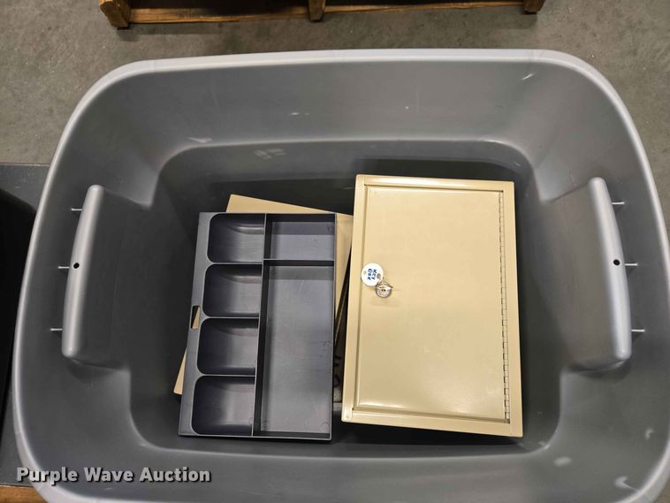 image for item EW0371 Office supplies