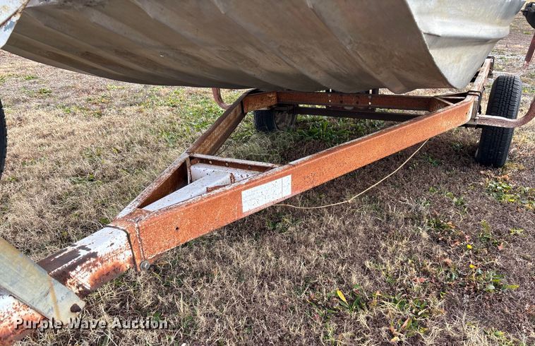 image for item FI1562 1990 F&F Boat