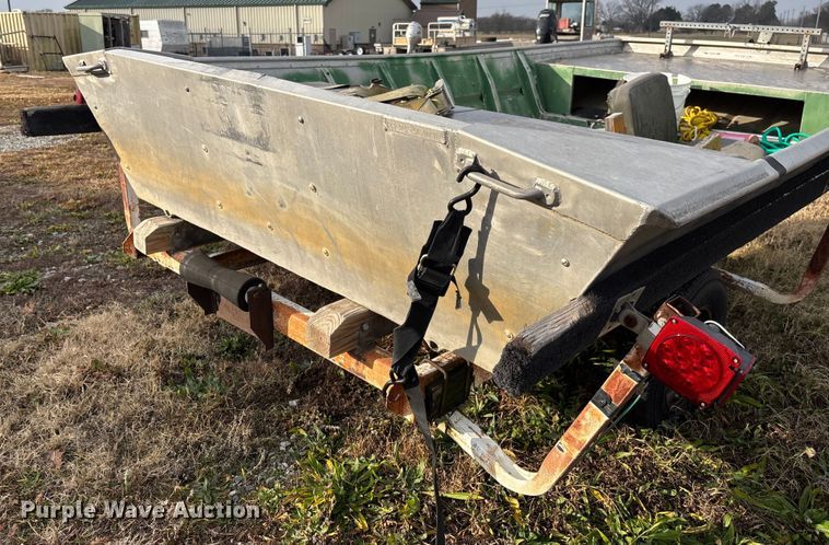 image for item FI1562 1990 F&F Boat