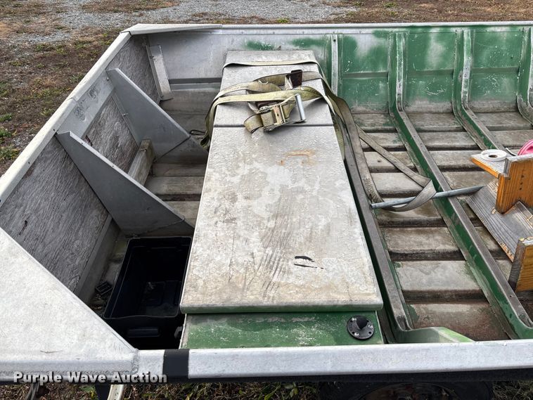 image for item FI1562 1990 F&F Boat