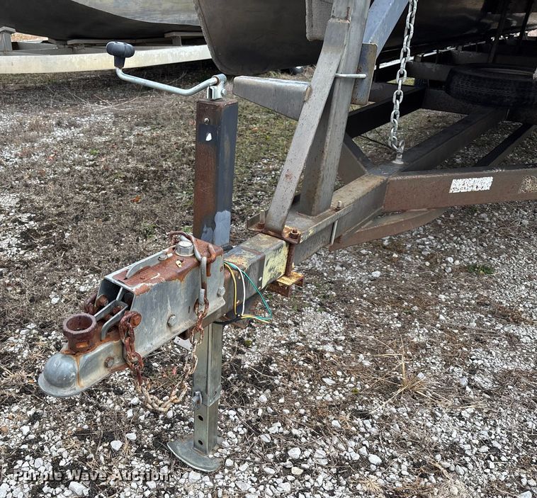 image for item FI1567 1984 Lowe Sunbird pontoon boat