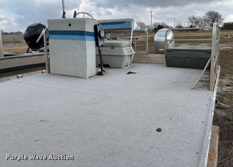 image for item FI1567 1984 Lowe Sunbird pontoon boat