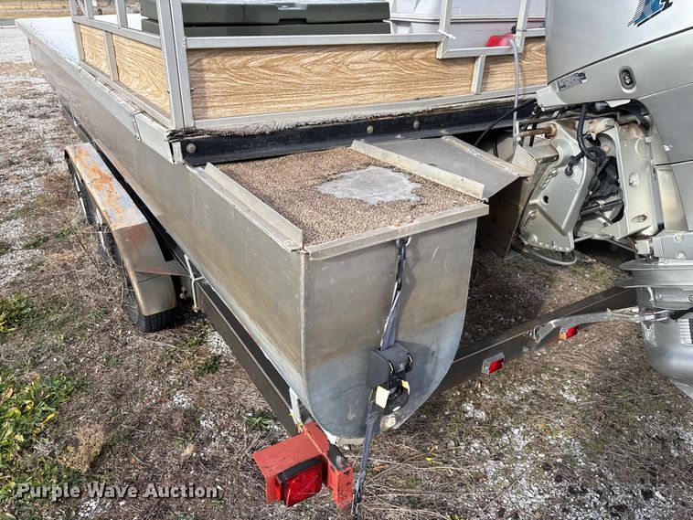 image for item FI1567 1984 Lowe Sunbird pontoon boat
