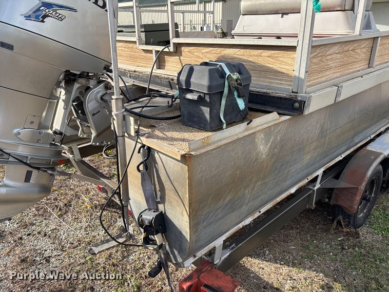 image for item FI1567 1984 Lowe Sunbird pontoon boat