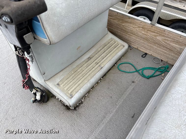 image for item FI1567 1984 Lowe Sunbird pontoon boat
