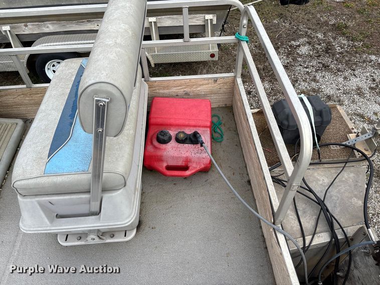 image for item FI1567 1984 Lowe Sunbird pontoon boat