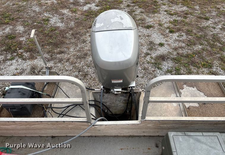 image for item FI1567 1984 Lowe Sunbird pontoon boat