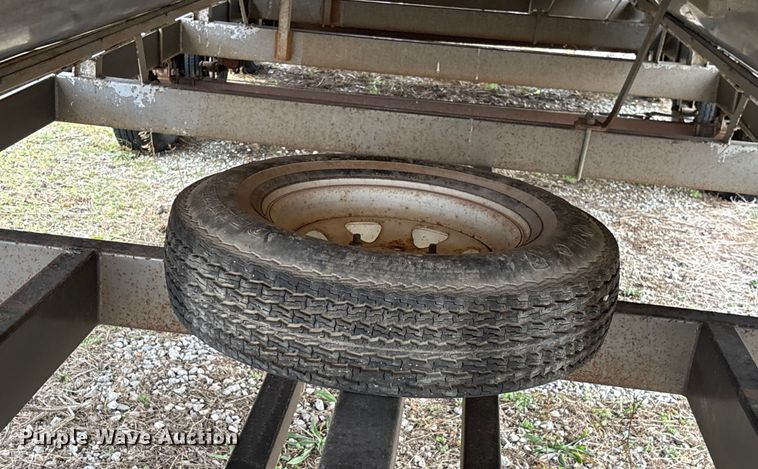 image for item FI1567 1984 Lowe Sunbird pontoon boat
