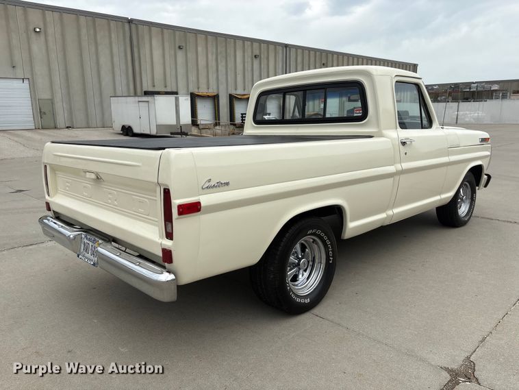 image for item DO5308 1970 Ford F100 pickup truck