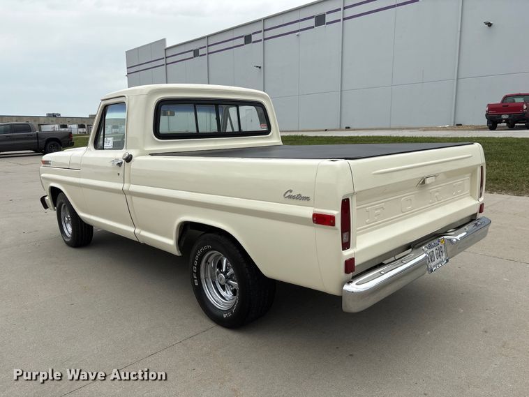 image for item DO5308 1970 Ford F100 pickup truck