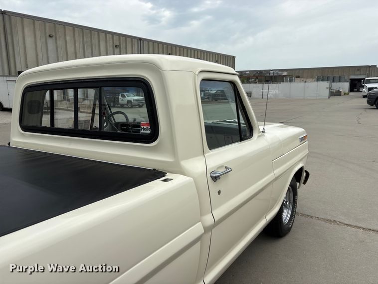 image for item DO5308 1970 Ford F100 pickup truck