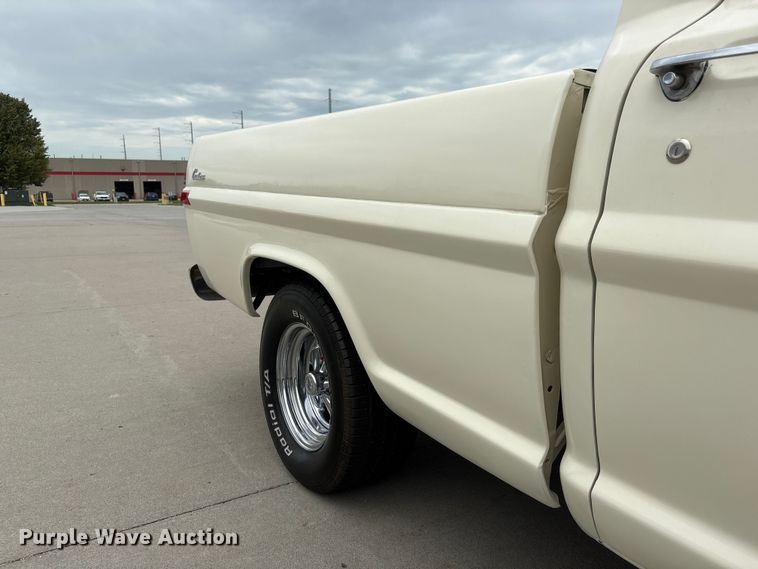 image for item DO5308 1970 Ford F100 pickup truck