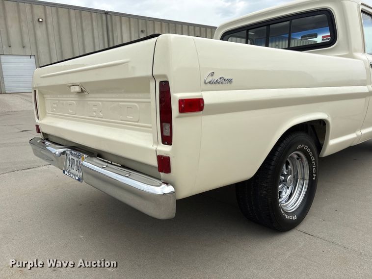 image for item DO5308 1970 Ford F100 pickup truck