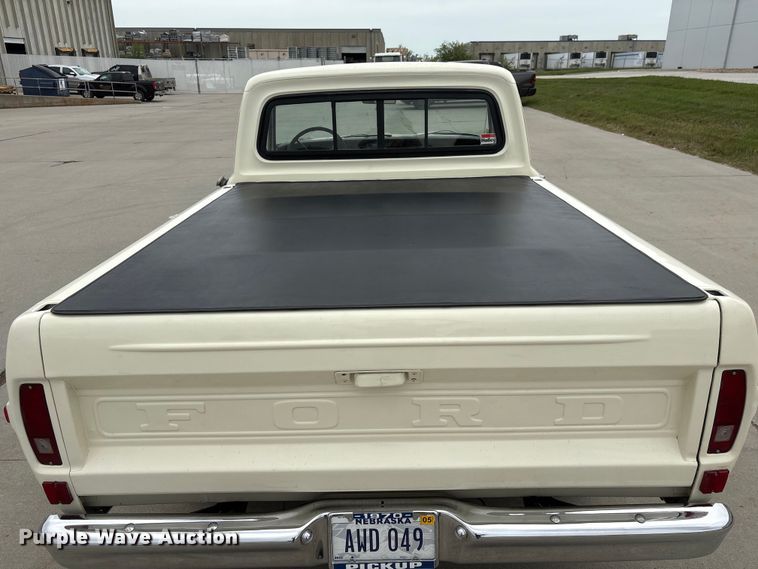 image for item DO5308 1970 Ford F100 pickup truck