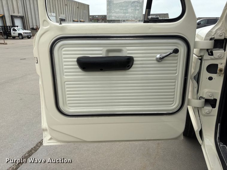 image for item DO5308 1970 Ford F100 pickup truck