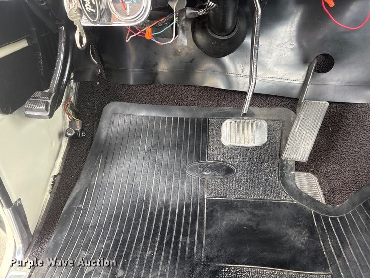 image for item DO5308 1970 Ford F100 pickup truck