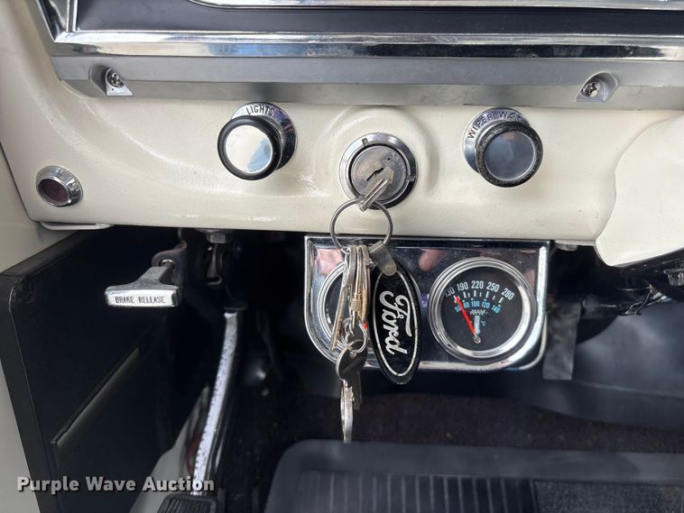 image for item DO5308 1970 Ford F100 pickup truck