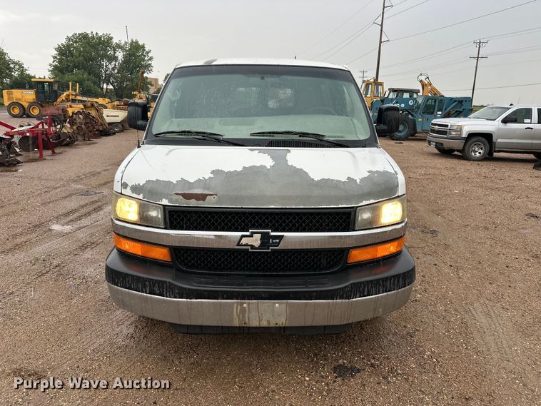 image for item DQ0012 2008 Chevrolet Express van