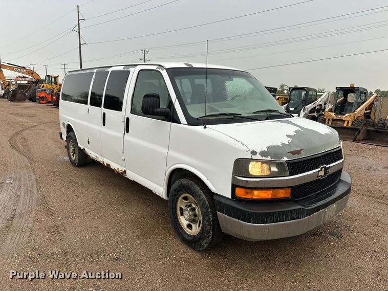image for item DQ0012 2008 Chevrolet Express van
