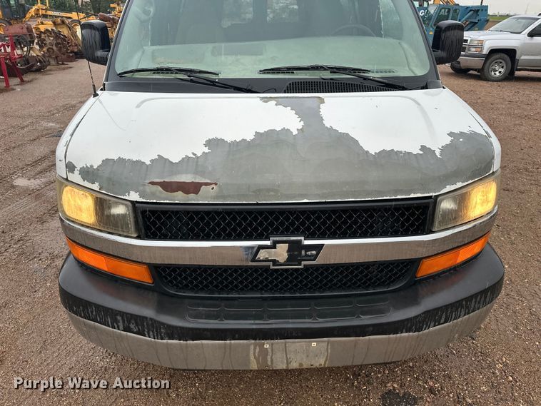 image for item DQ0012 2008 Chevrolet Express van