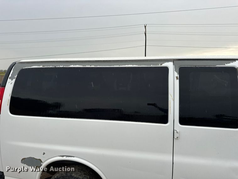 image for item DQ0012 2008 Chevrolet Express van