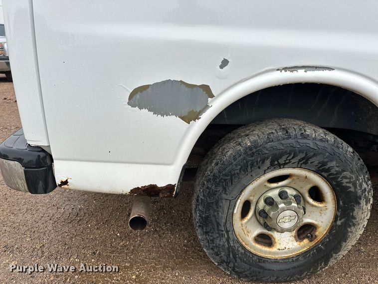 image for item DQ0012 2008 Chevrolet Express van