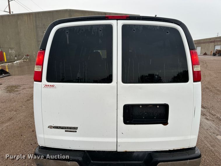 image for item DQ0012 2008 Chevrolet Express van