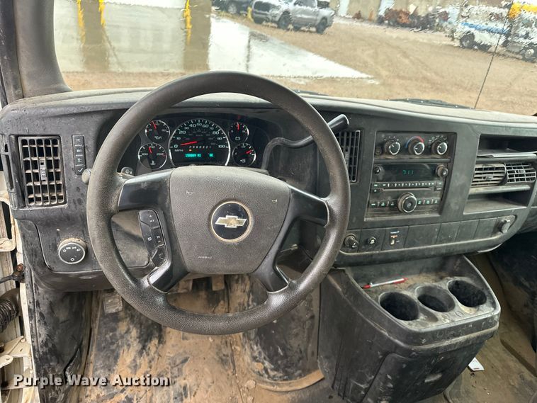image for item DQ0012 2008 Chevrolet Express van