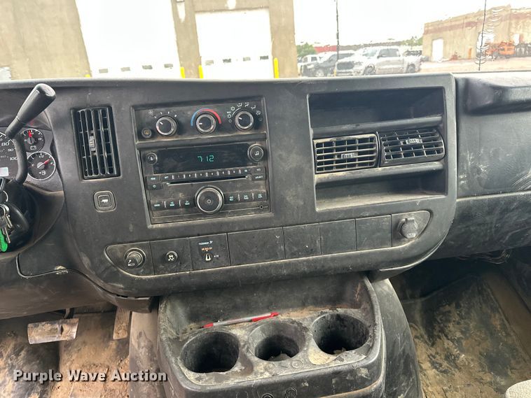 image for item DQ0012 2008 Chevrolet Express van