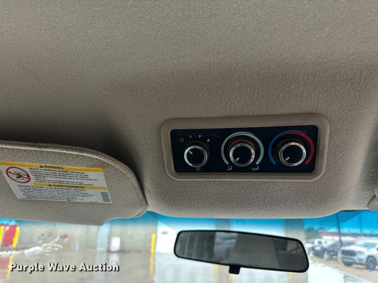 image for item DQ0012 2008 Chevrolet Express van