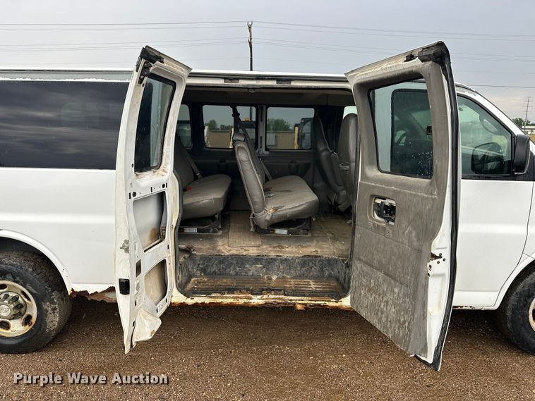 image for item DQ0012 2008 Chevrolet Express van
