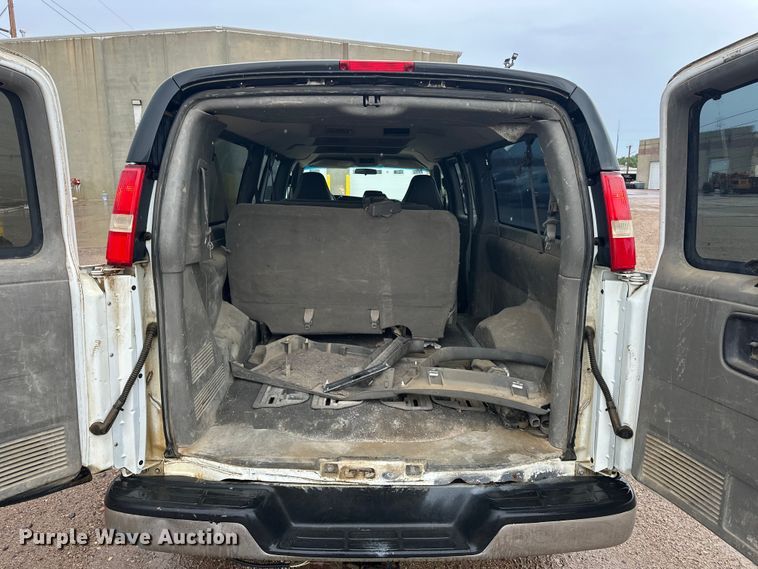 image for item DQ0012 2008 Chevrolet Express van