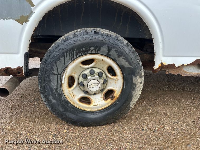 image for item DQ0012 2008 Chevrolet Express van