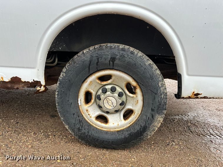 image for item DQ0012 2008 Chevrolet Express van