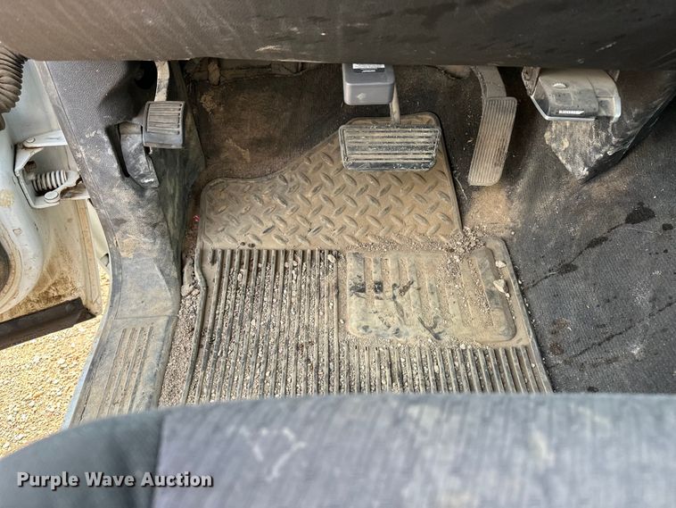 image for item DQ0015 2012 GMC Sierra 1500 Crew Cab pickup truck