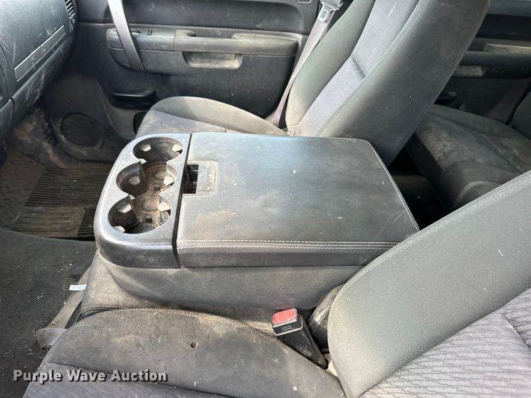 image for item DQ0015 2012 GMC Sierra 1500 Crew Cab pickup truck