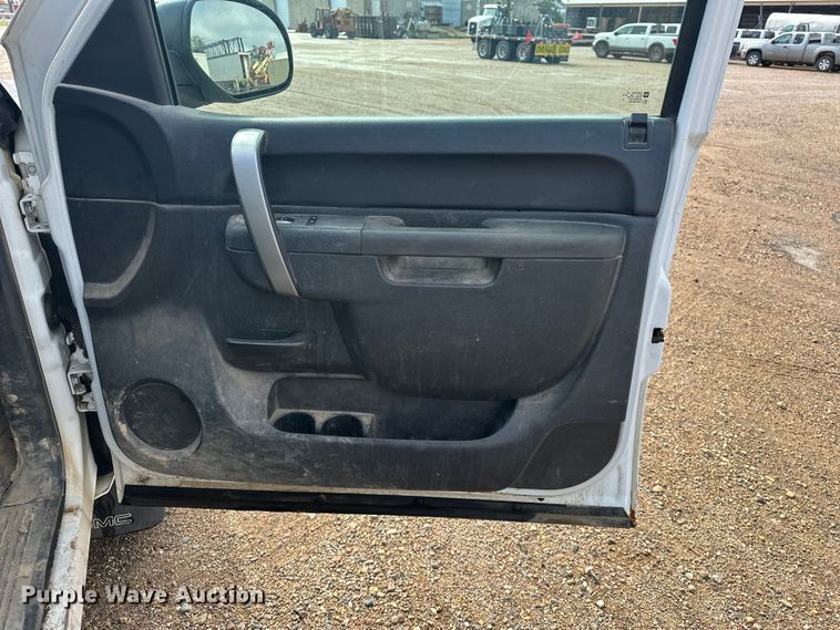 image for item DQ0015 2012 GMC Sierra 1500 Crew Cab pickup truck